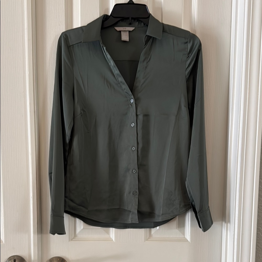 Women's Green Button-Up Blouse